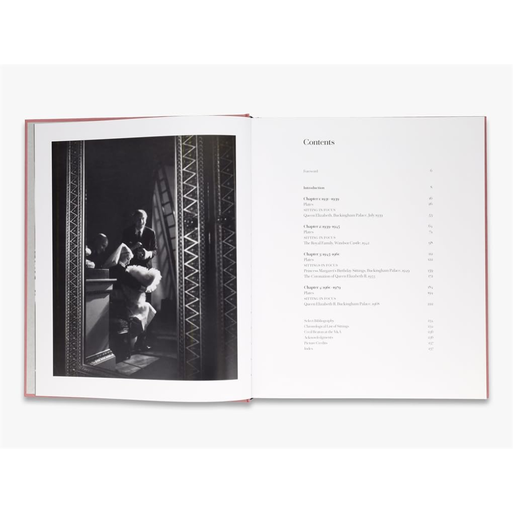Книга на английском языке"Cecil Beaton: The Royal Portraits", Cecil Beaton, Claudia Acott Williams - 4