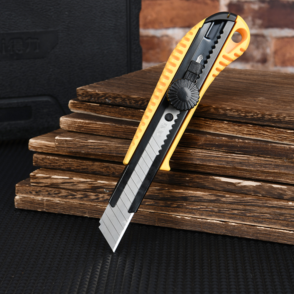 Нож строительный Deli YS EDL003A, 18 мм, универсальный